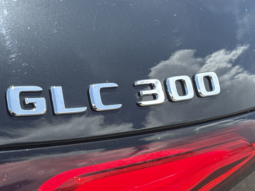 Thumbnail: 2025 Mercedes-Benz GLC - 23