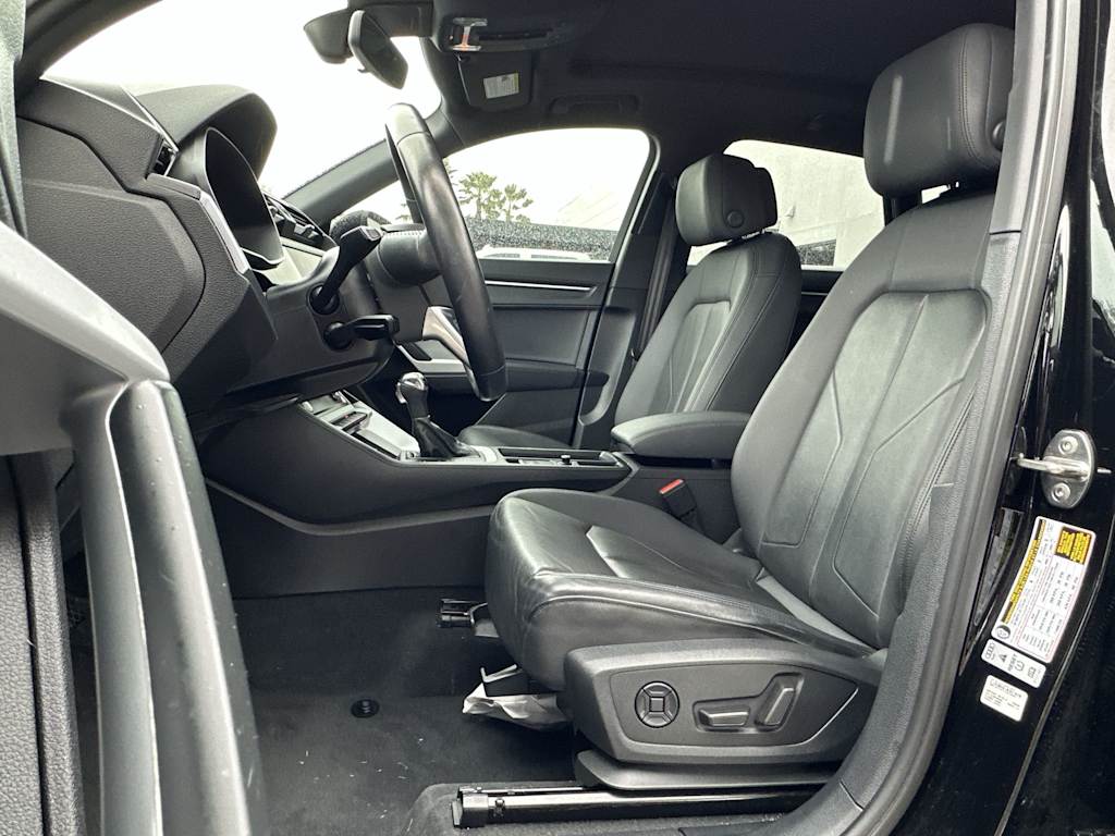 Thumbnail: 2020 Audi Q3 - 11