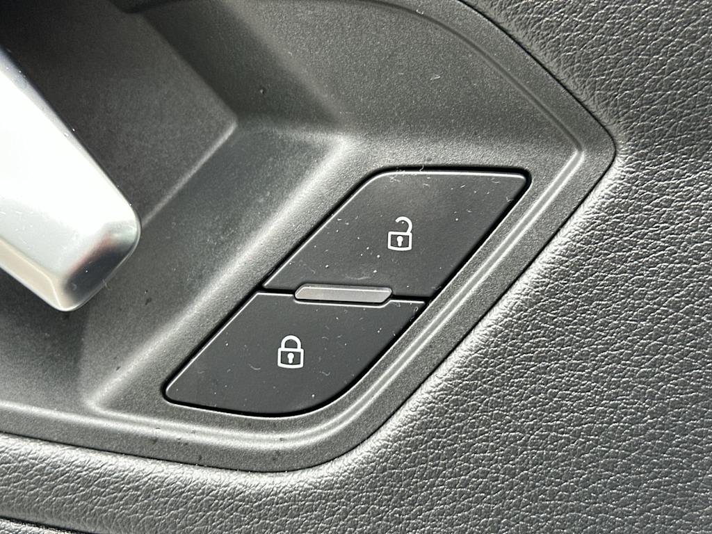 Thumbnail: 2020 Audi Q3 - 29