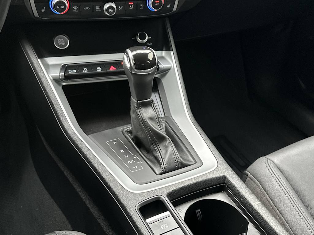 Thumbnail: 2020 Audi Q3 - 14