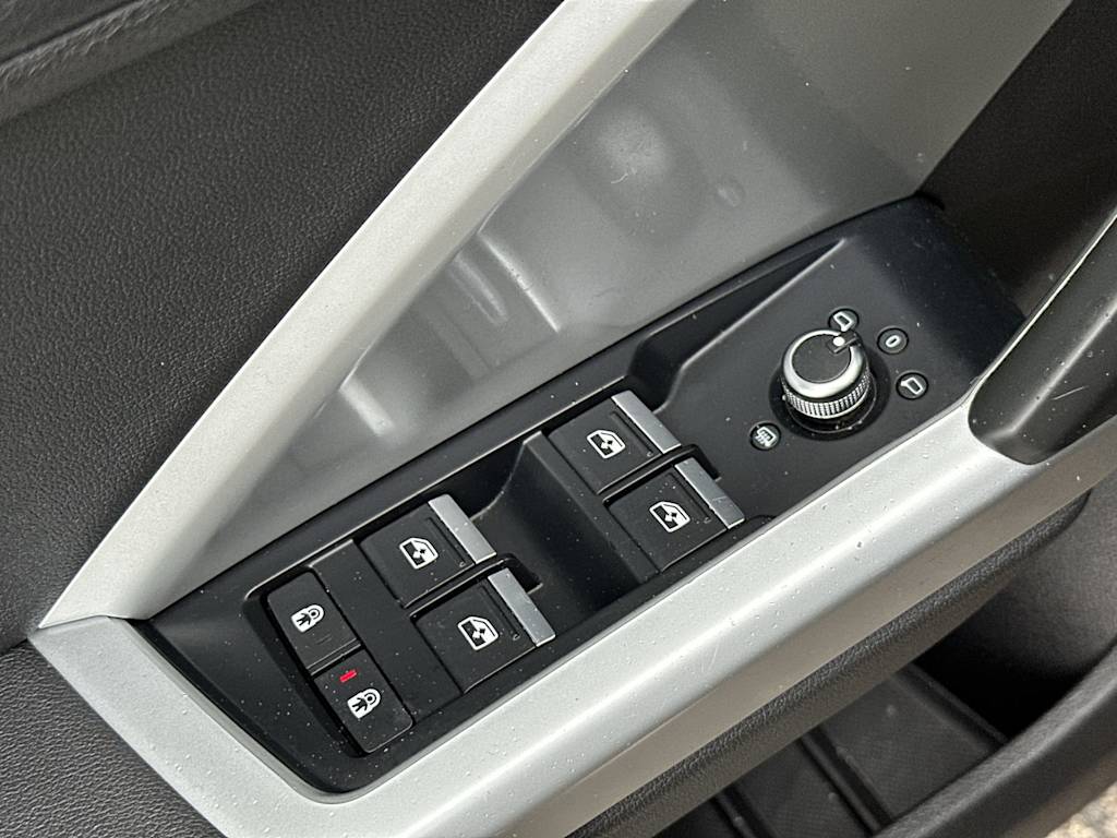 Thumbnail: 2020 Audi Q3 - 30