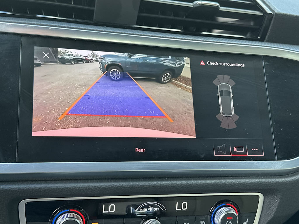 Thumbnail: 2020 Audi Q3 - 14