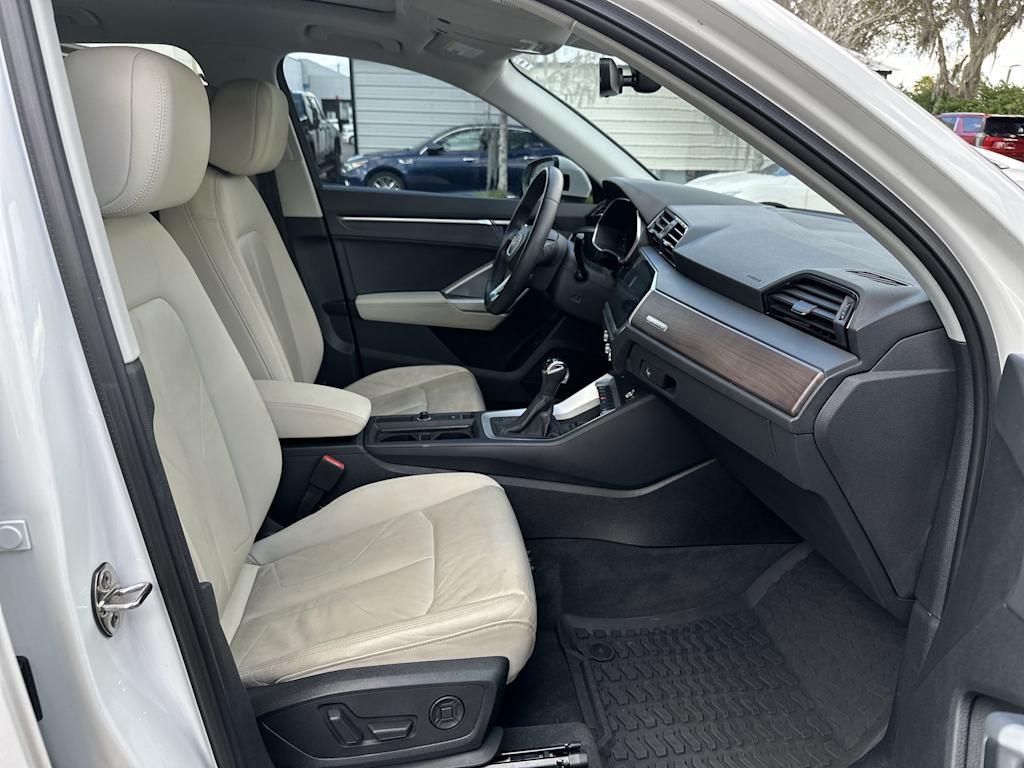 Thumbnail: 2020 Audi Q3 - 24