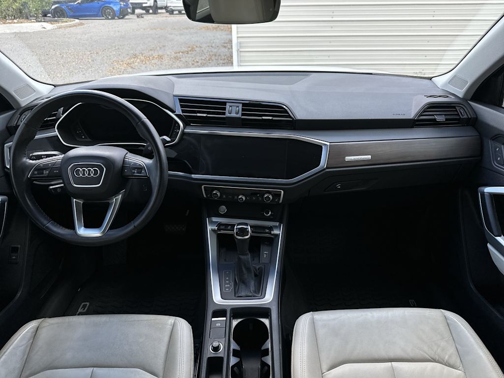 Thumbnail: 2020 Audi Q3 - 2