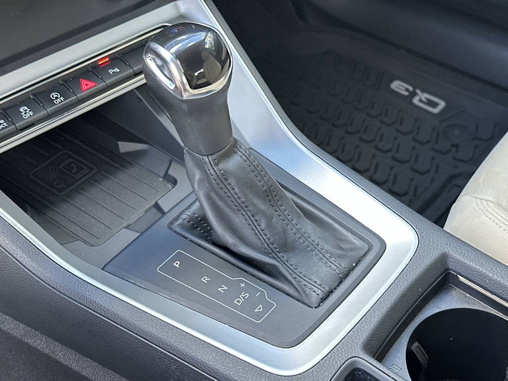 Thumbnail: 2020 Audi Q3 - 26