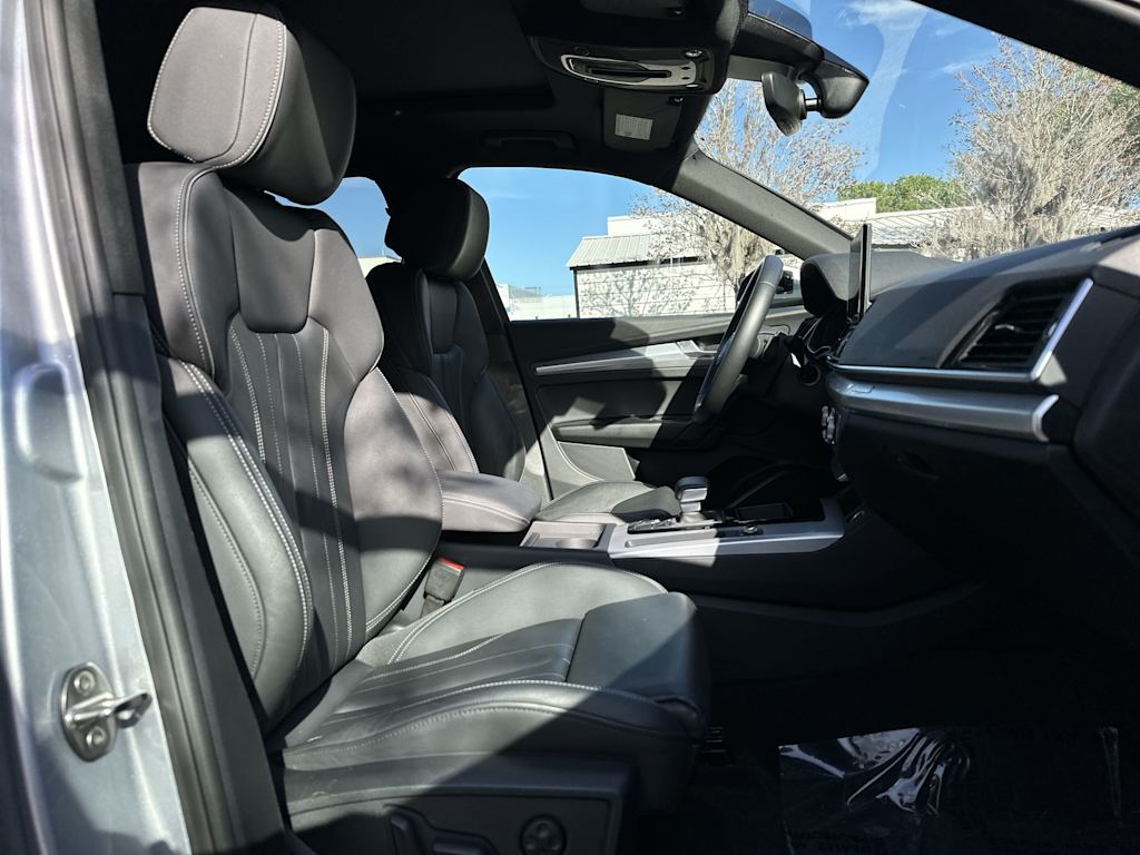 Thumbnail: 2025 Audi Q5 - 12