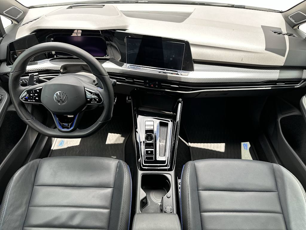 Thumbnail: 2023 Volkswagen Golf - 2