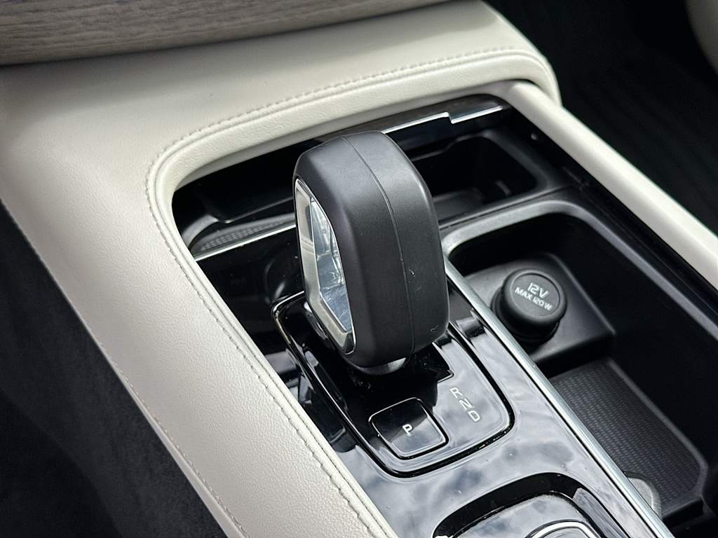 Thumbnail: 2023 Volvo XC90 - 14