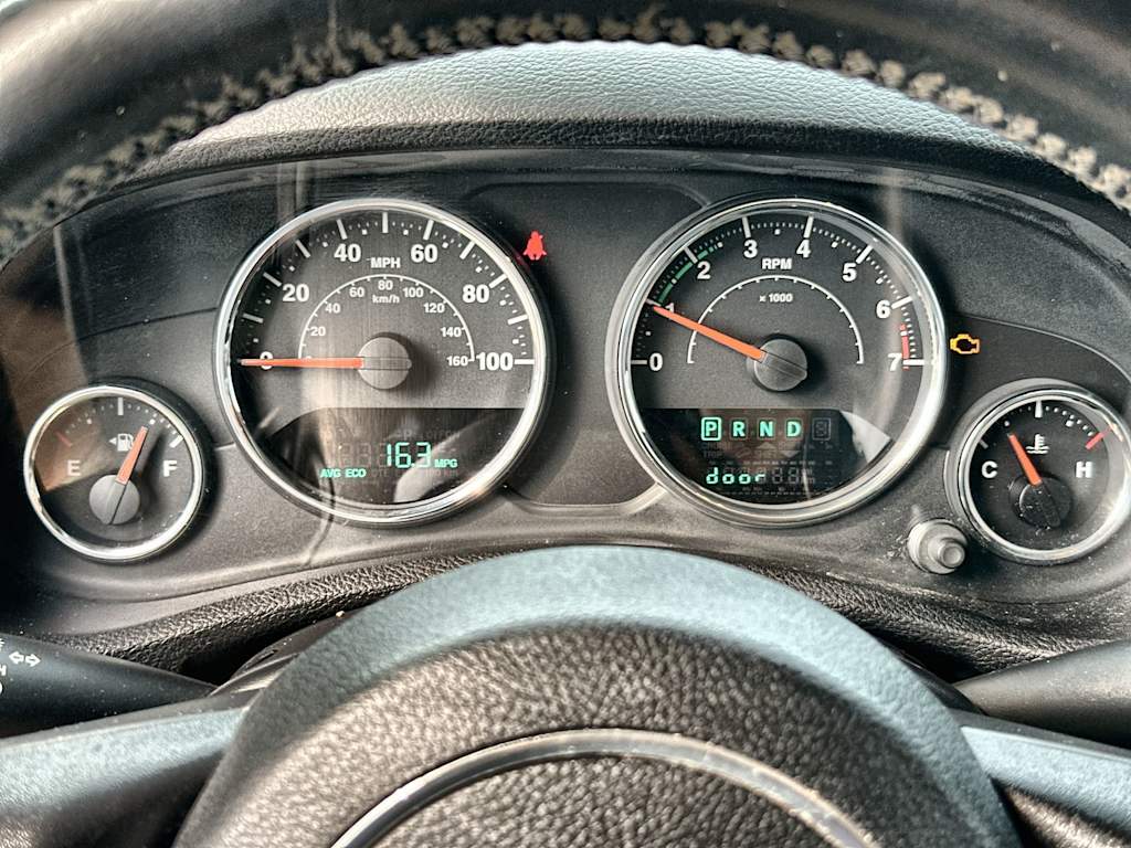 Thumbnail: 2016 Jeep Wrangler - 13