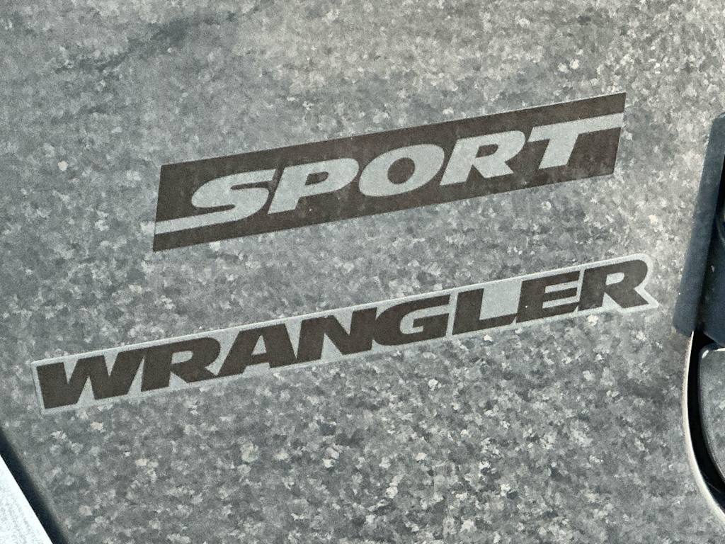Thumbnail: 2016 Jeep Wrangler - 7