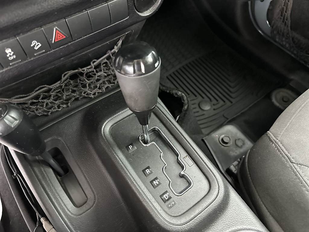 Thumbnail: 2015 Jeep Wrangler - 24