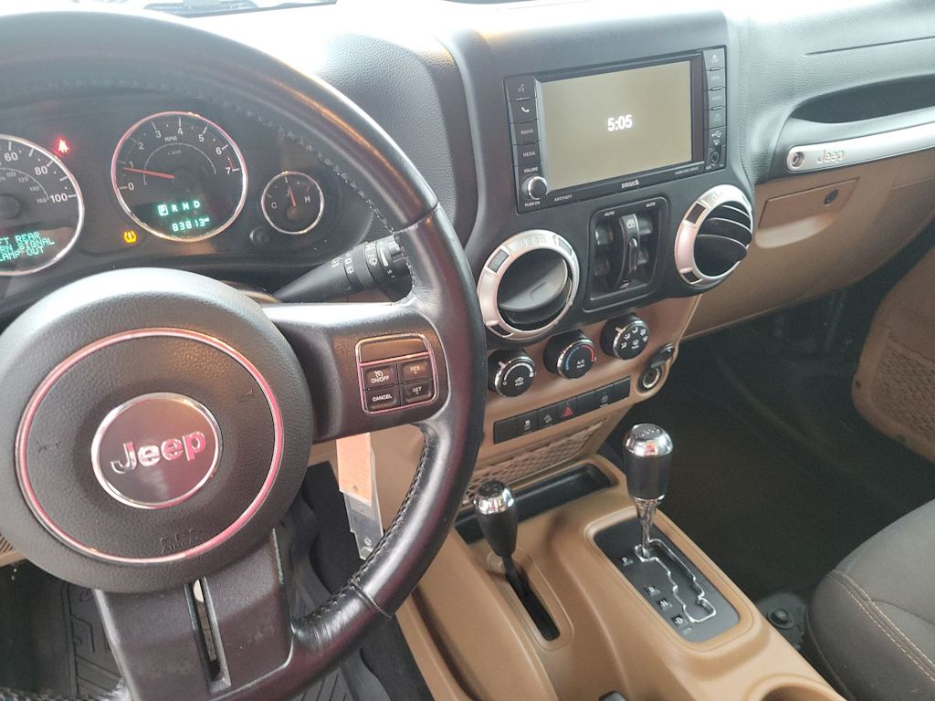 2018 Jeep Wrangler Unlimited Sahara 23