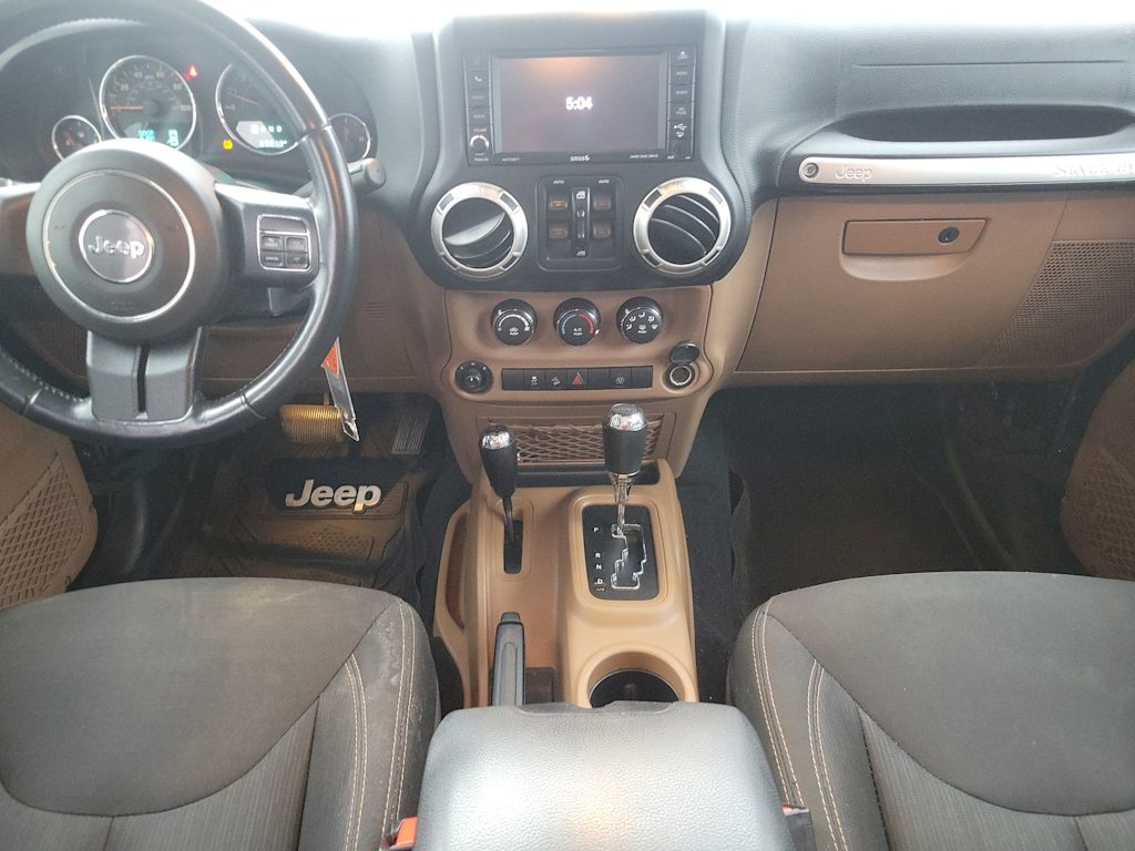 2018 Jeep Wrangler Unlimited Sahara 12