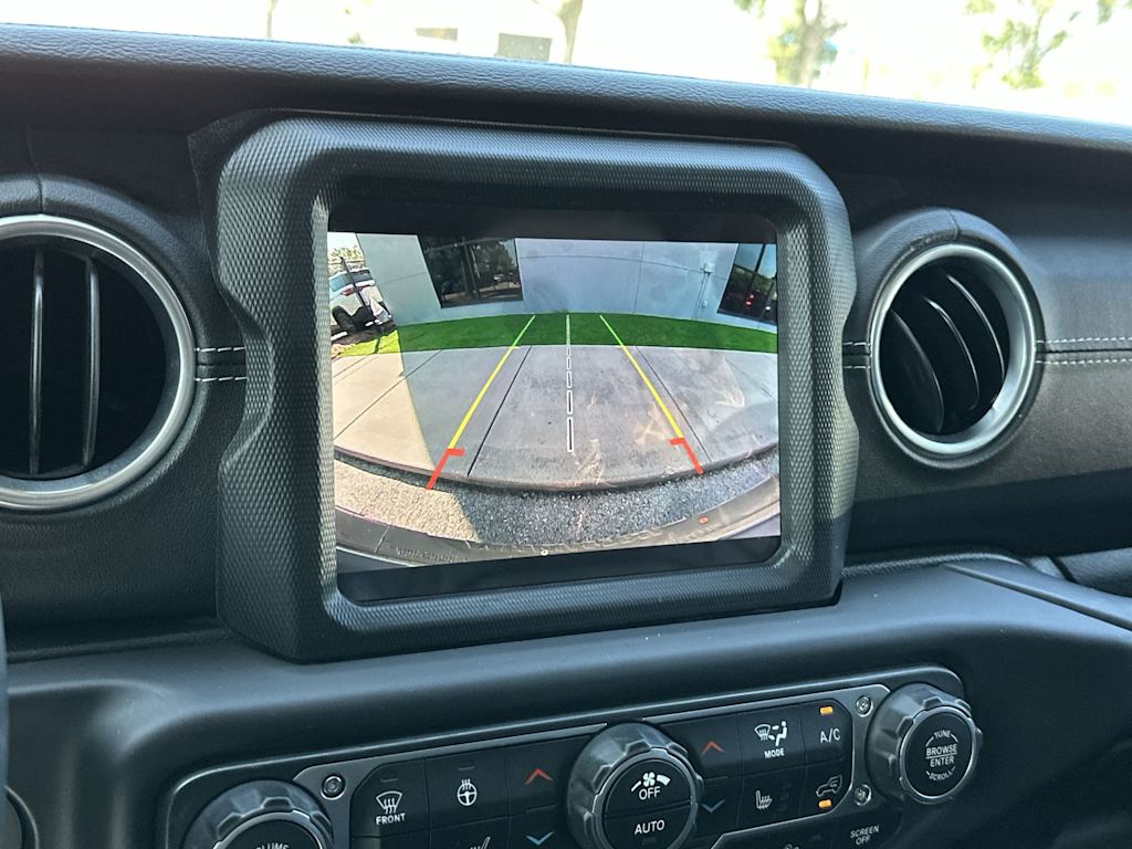 Thumbnail: 2018 Jeep Wrangler - 14