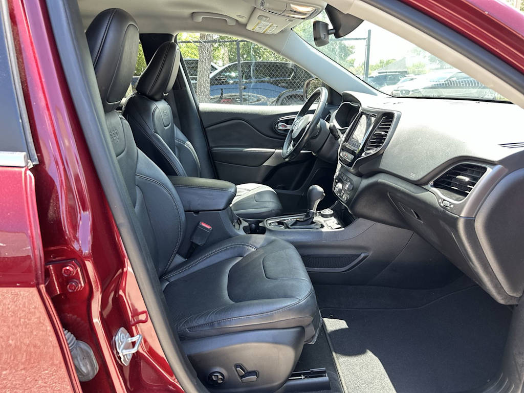 Thumbnail: 2020 Jeep Cherokee - 10