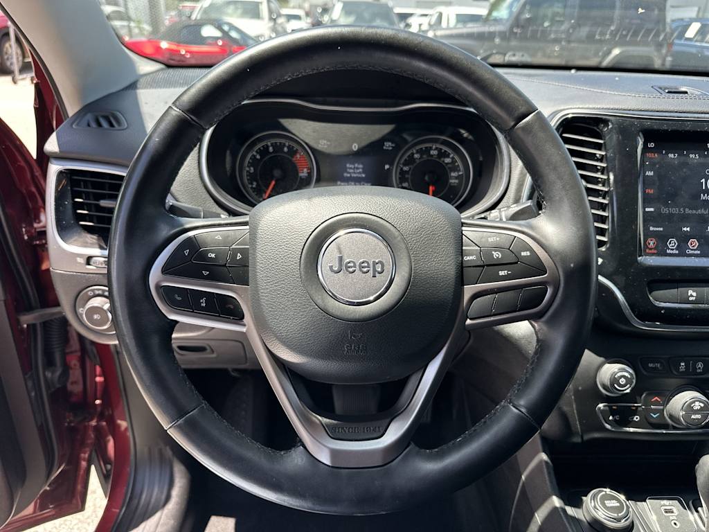 Thumbnail: 2020 Jeep Cherokee - 12