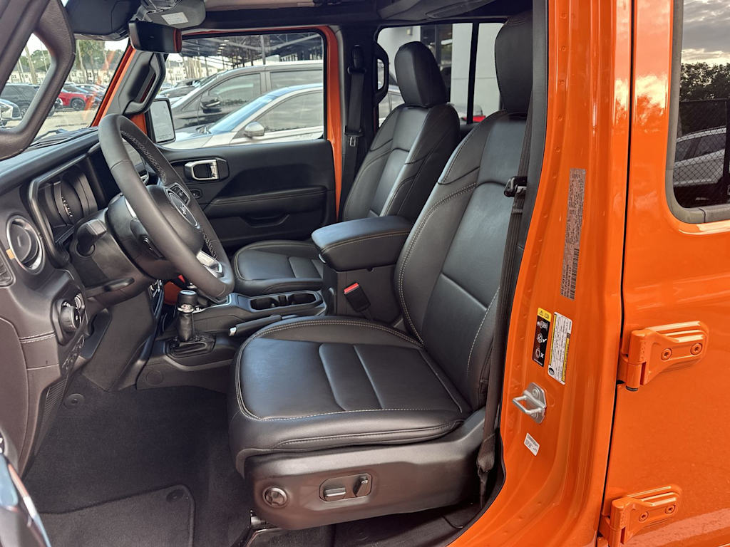 Thumbnail: 2025 Jeep Wrangler - 10