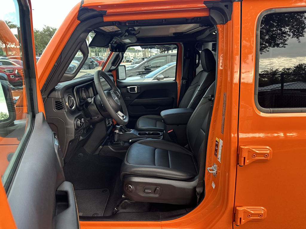Thumbnail: 2025 Jeep Wrangler - 9