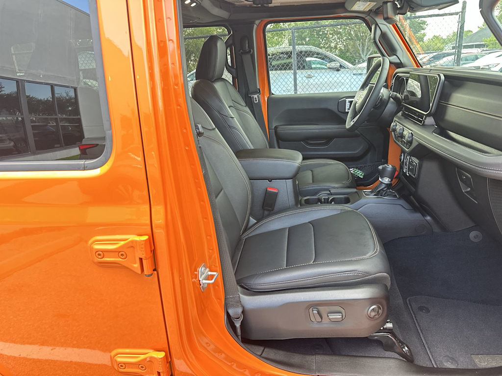 Thumbnail: 2025 Jeep Wrangler - 20