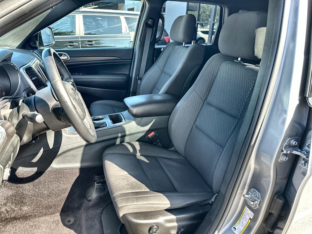 Thumbnail: 2018 Jeep Grand Cherokee - 10