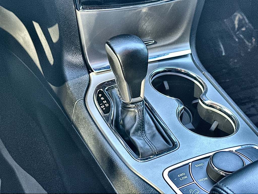 Thumbnail: 2020 Jeep Grand Cherokee - 15