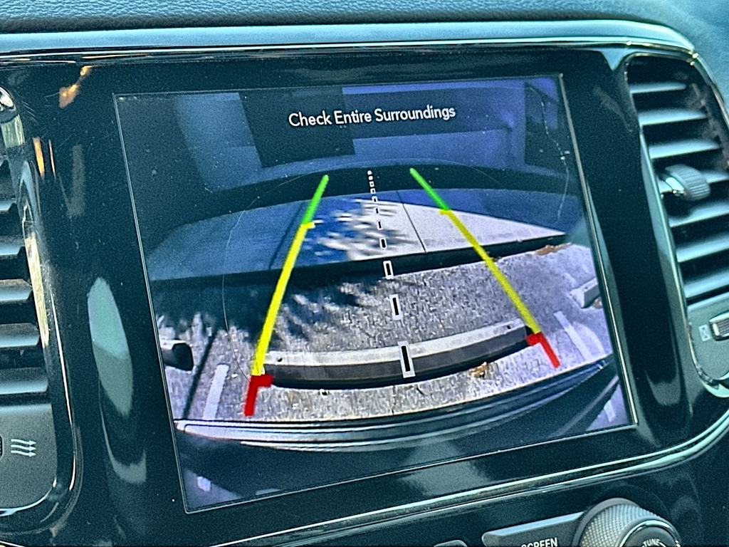 Thumbnail: 2020 Jeep Grand Cherokee - 14