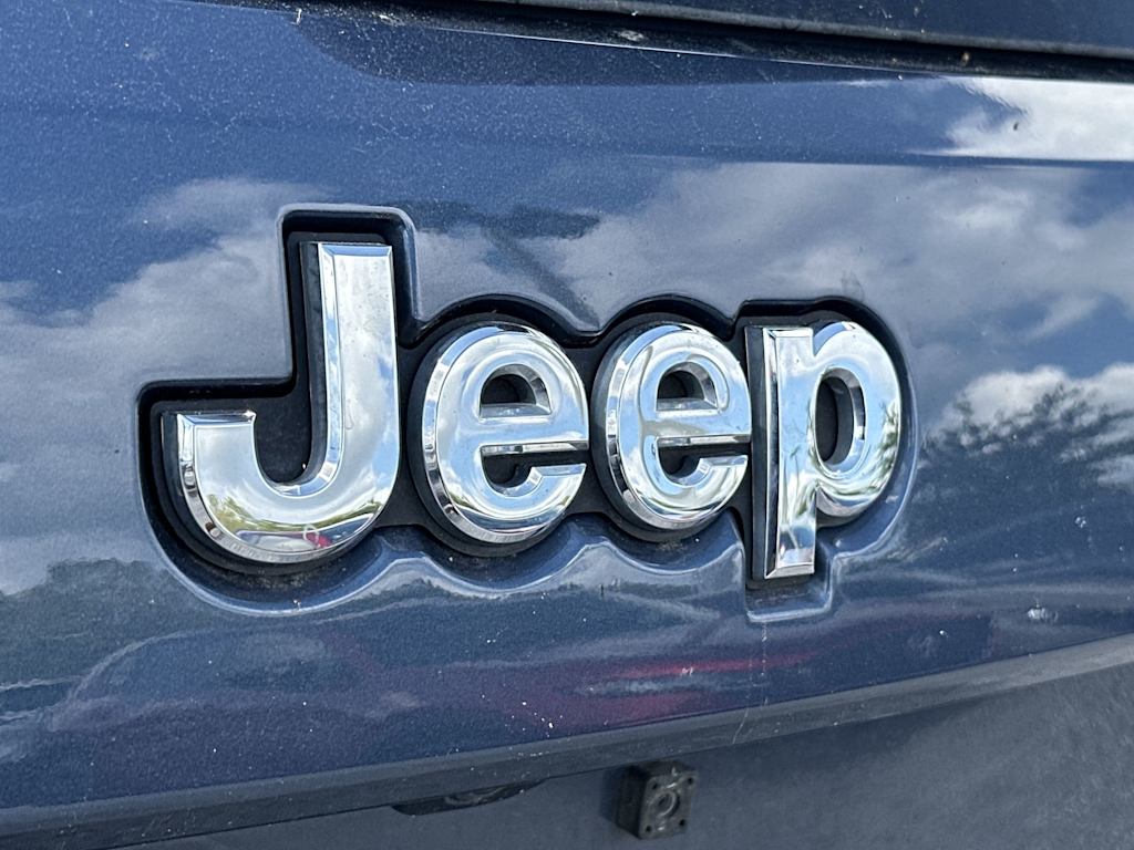 Thumbnail: 2020 Jeep Grand Cherokee - 24