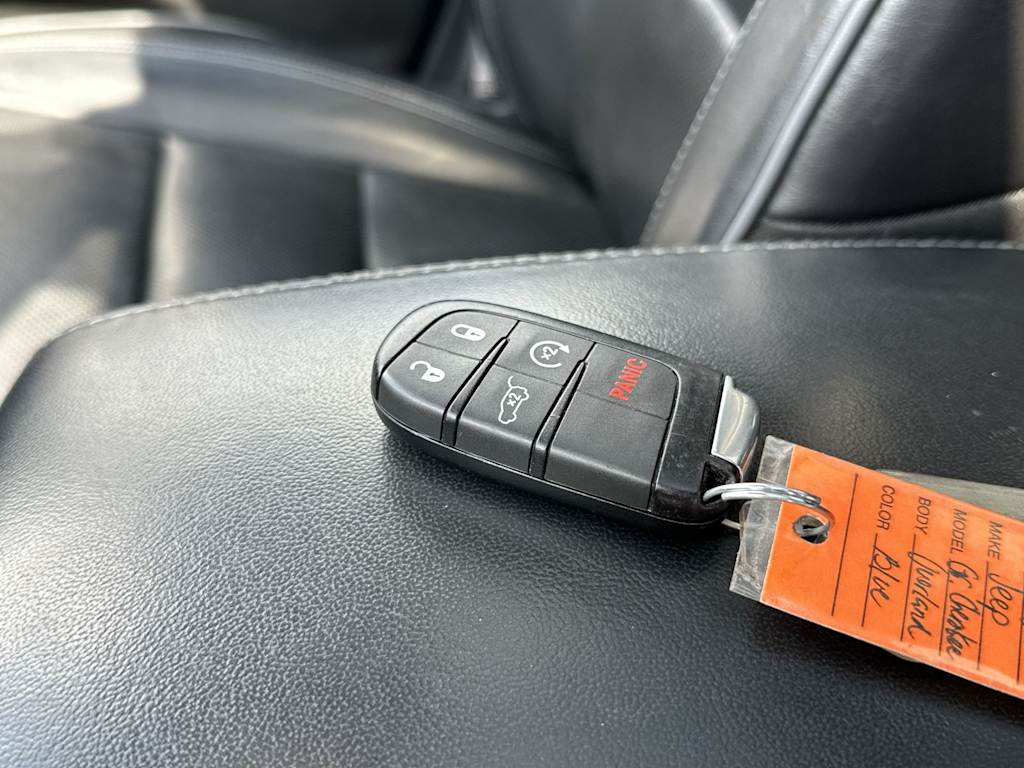 Thumbnail: 2020 Jeep Grand Cherokee - 17
