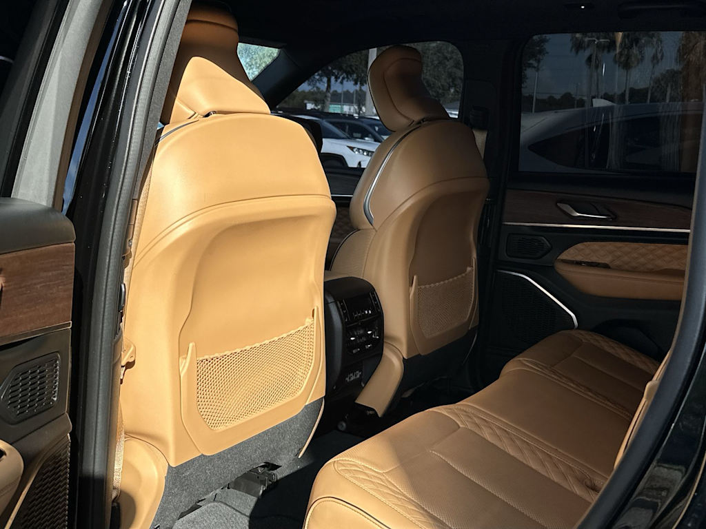 Thumbnail: 2022 Jeep Grand Cherokee - 25