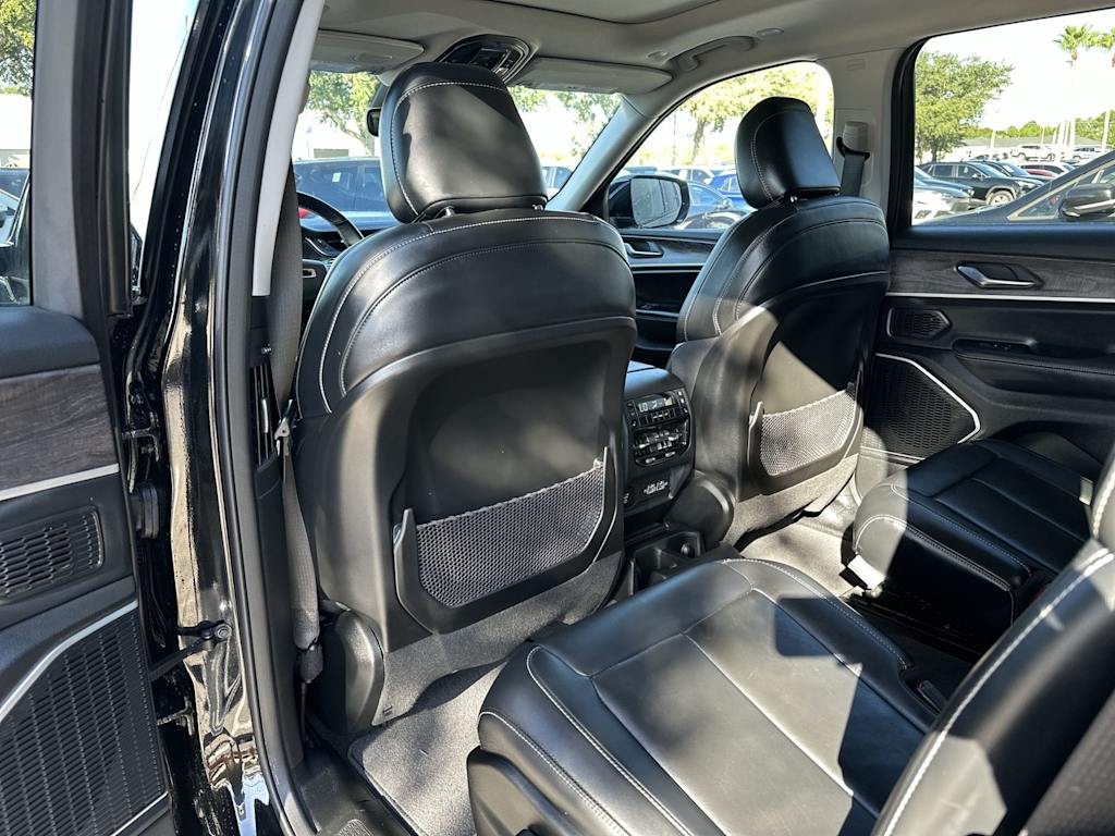Thumbnail: 2021 Jeep Grand Cherokee L - 23