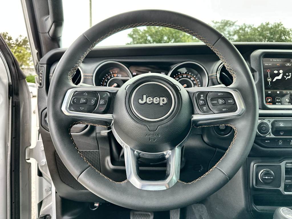 Thumbnail: 2023 Jeep Gladiator - 9