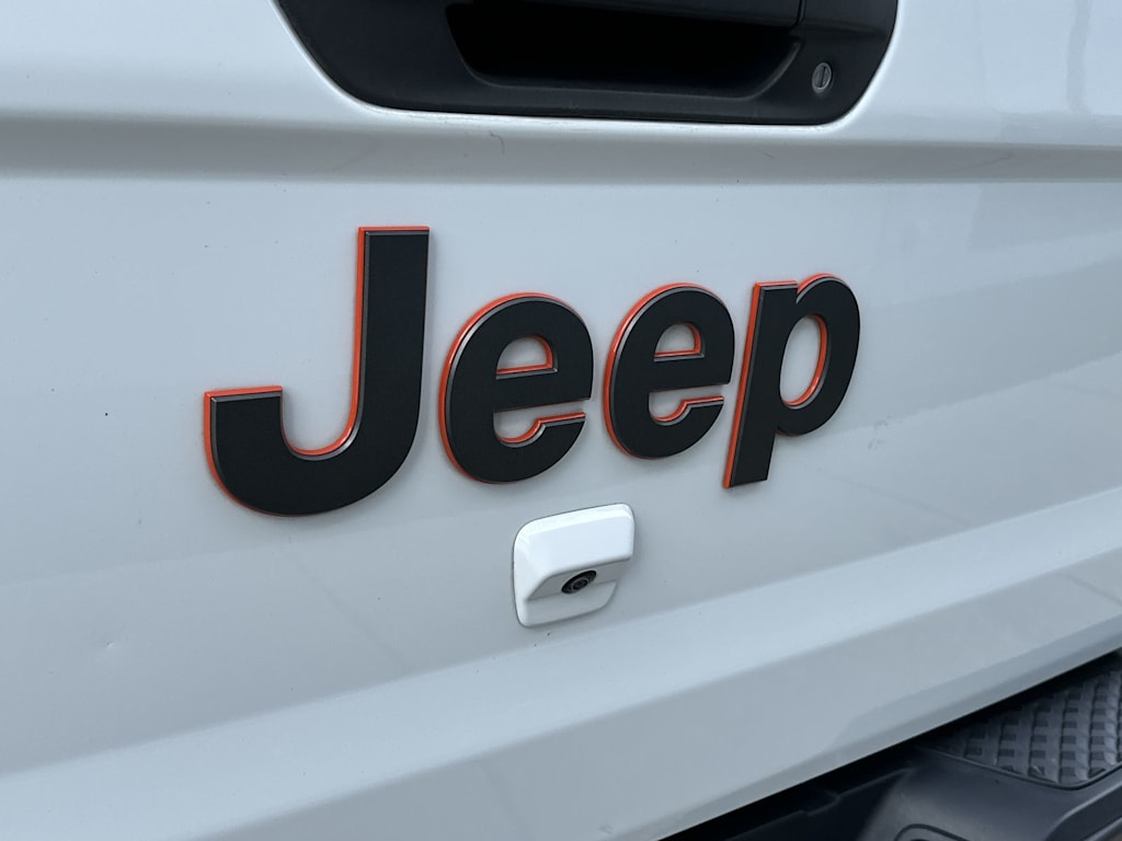 Thumbnail: 2022 Jeep Gladiator - 6