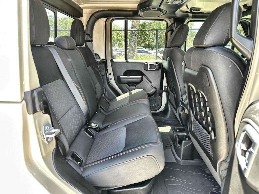Thumbnail: 2022 Jeep Gladiator - 24