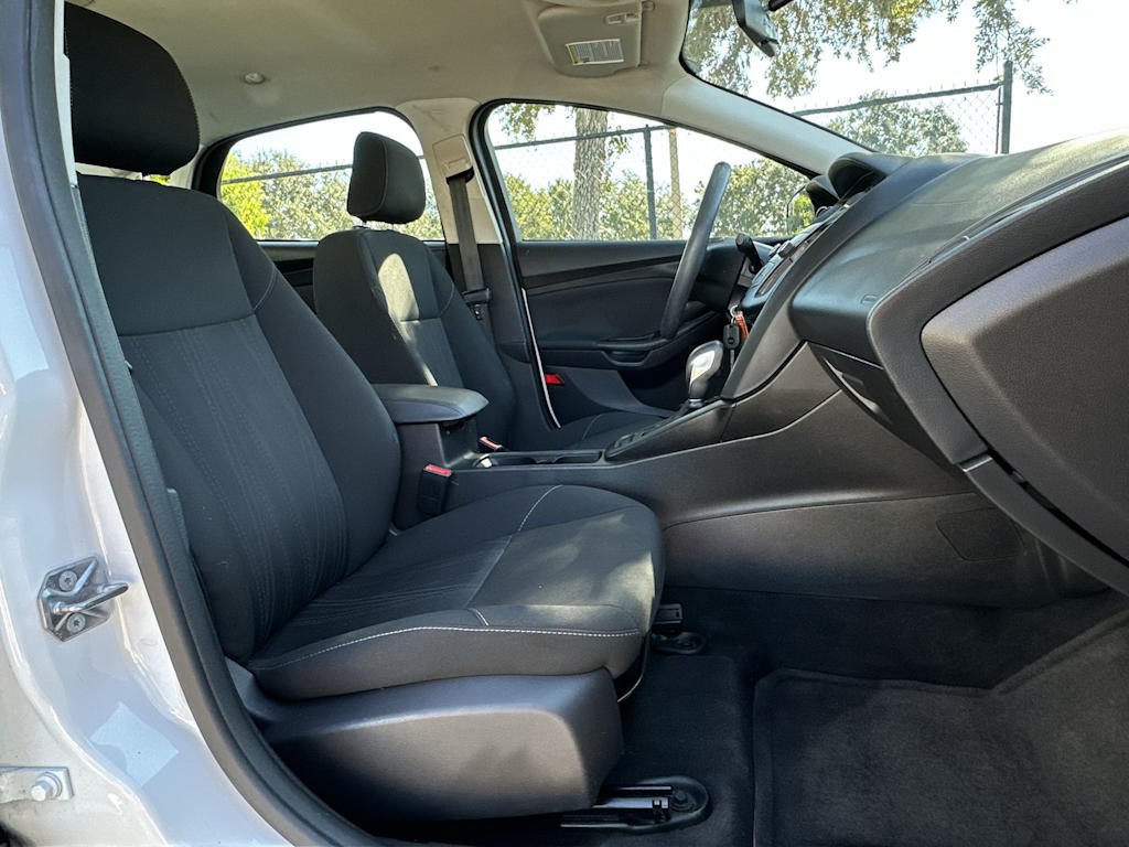 Thumbnail: 2018 Ford Focus - 12