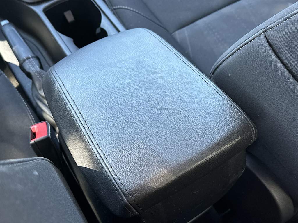 Thumbnail: 2018 Ford Focus - 21