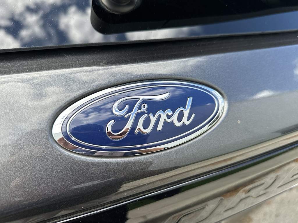 Thumbnail: 2020 Ford Explorer - 24
