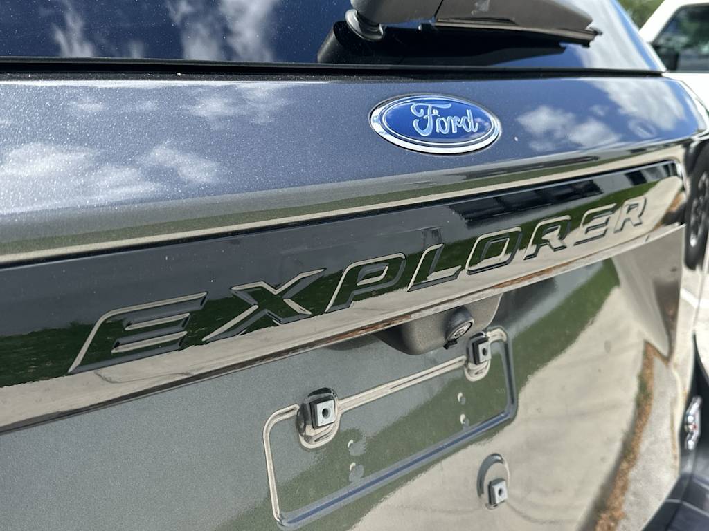 Thumbnail: 2020 Ford Explorer - 7