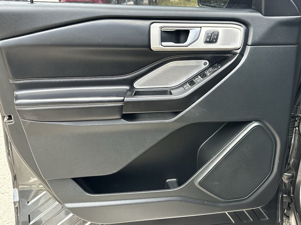 Thumbnail: 2020 Ford Explorer - 28