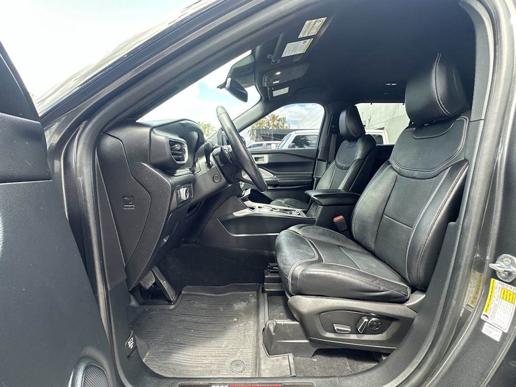 Thumbnail: 2020 Ford Explorer - 11