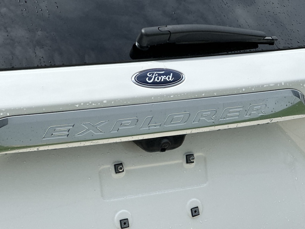 Thumbnail: 2022 Ford Explorer - 7