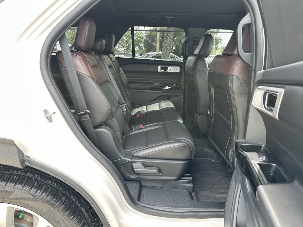 Thumbnail: 2022 Ford Explorer - 25