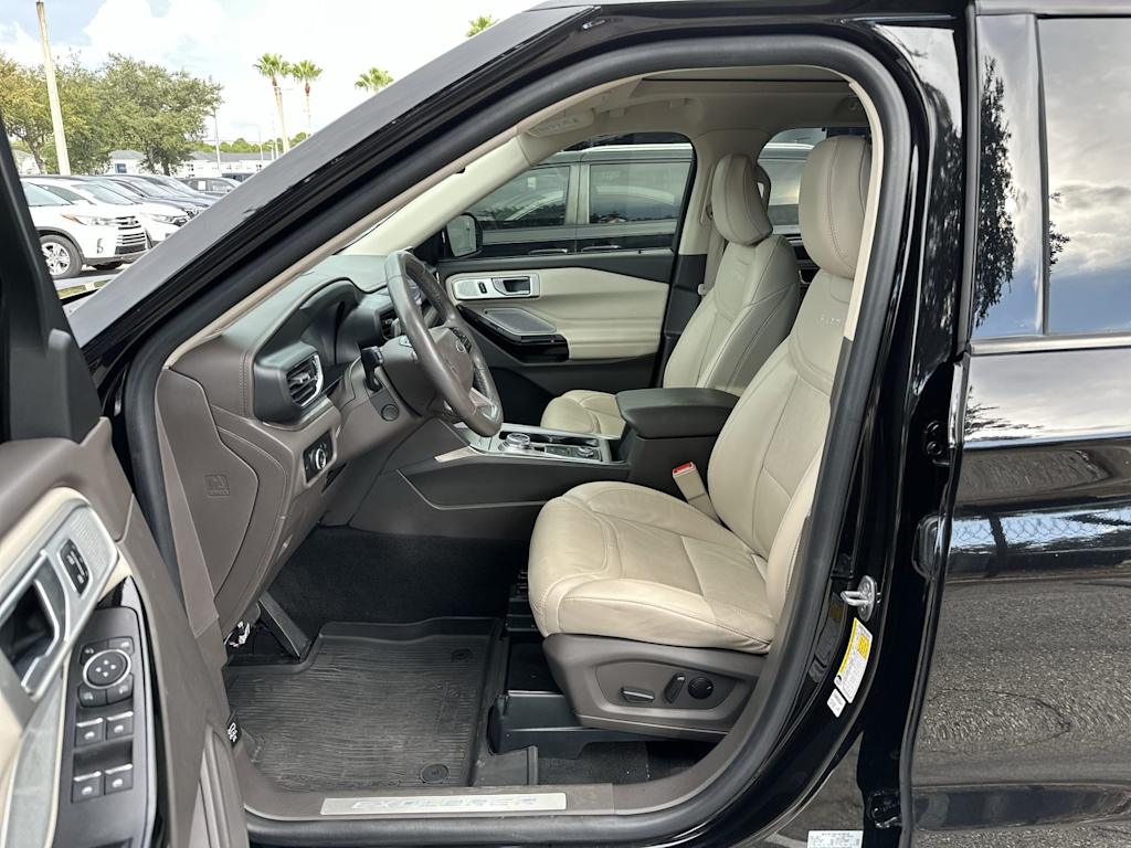 Thumbnail: 2023 Ford Explorer - 9