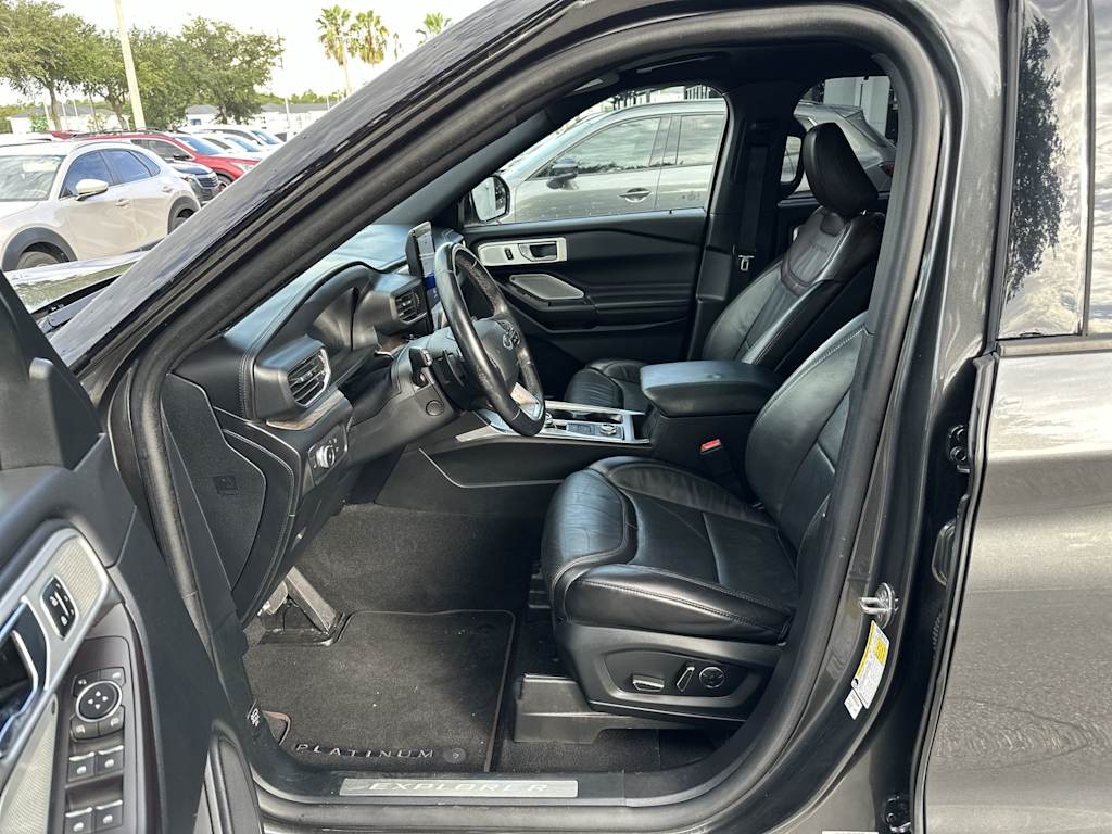 Thumbnail: 2020 Ford Explorer - 9