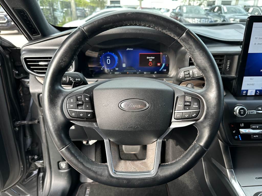 Thumbnail: 2020 Ford Explorer - 8