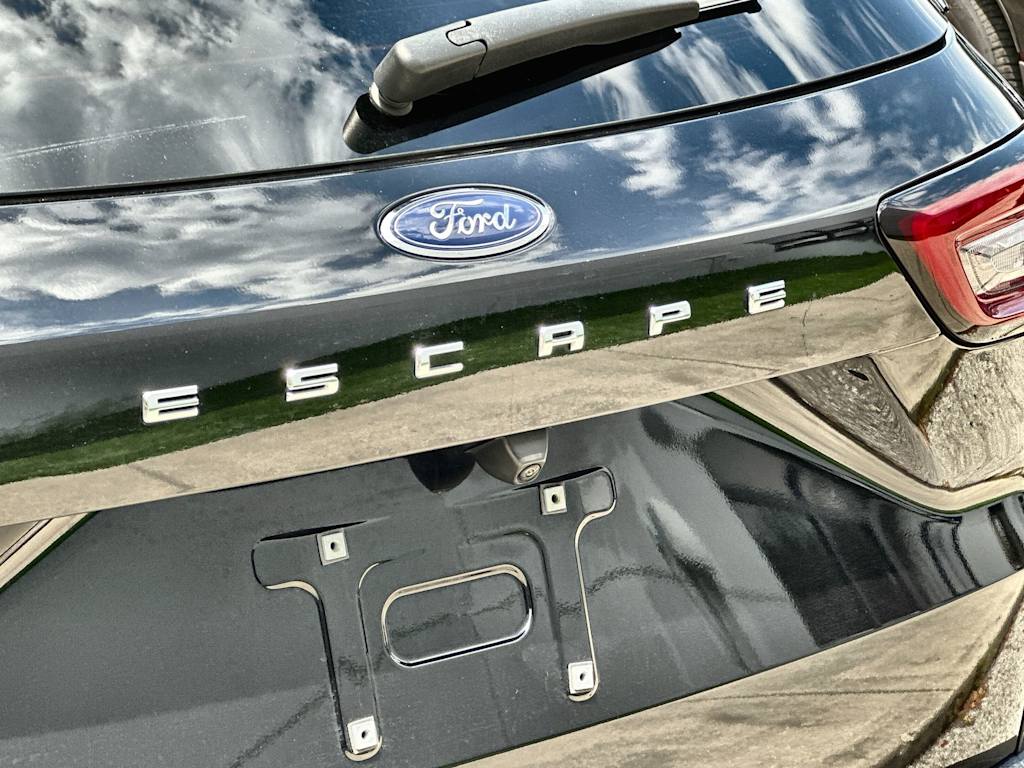 Thumbnail: 2023 Ford Escape - 24