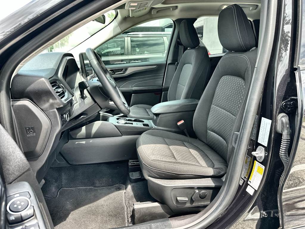 Thumbnail: 2023 Ford Escape - 11