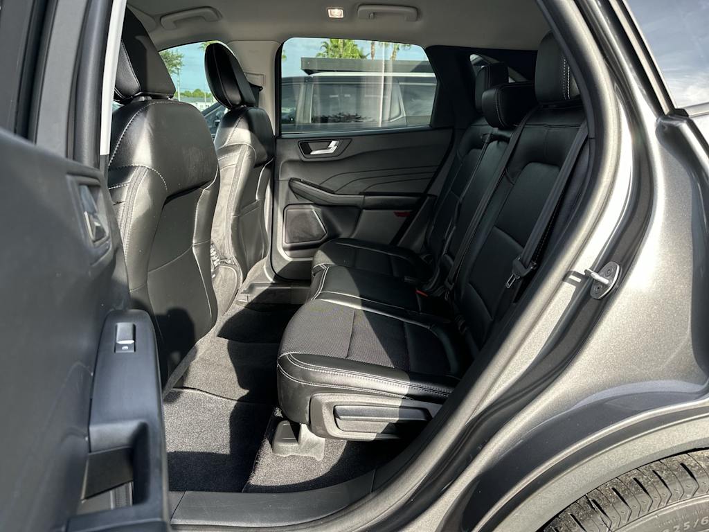 Thumbnail: 2022 Ford Escape - 12