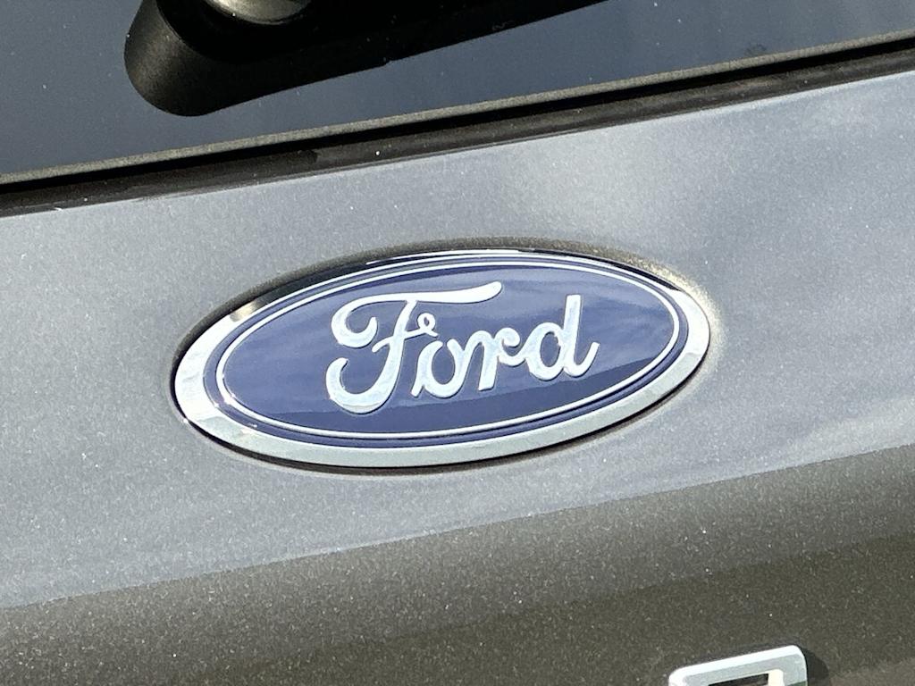 Thumbnail: 2022 Ford Escape - 7
