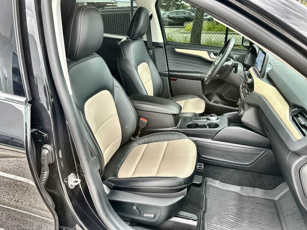 Thumbnail: 2022 Ford Escape - 19