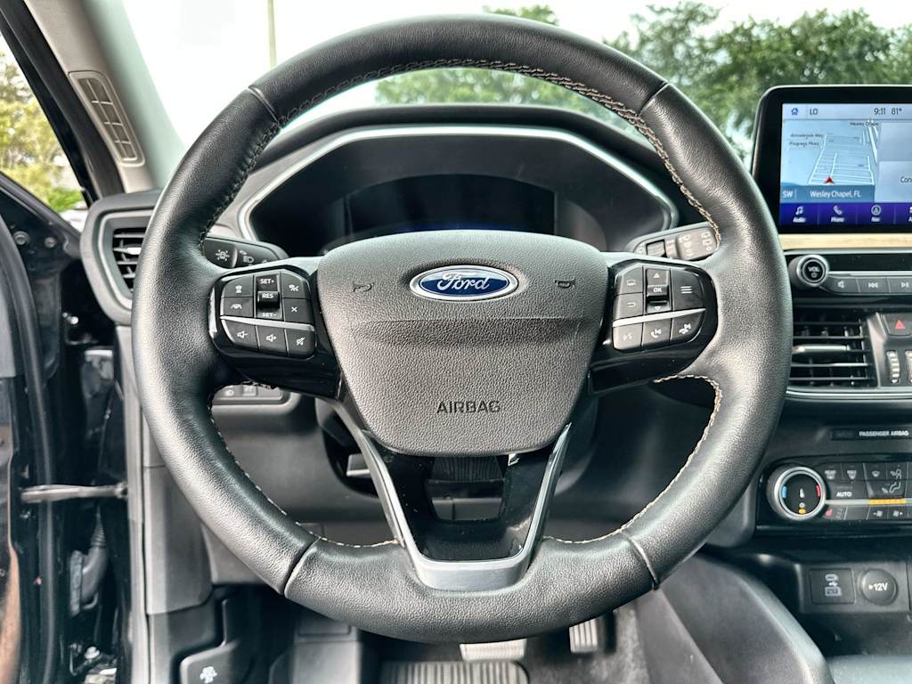 Thumbnail: 2022 Ford Escape - 9